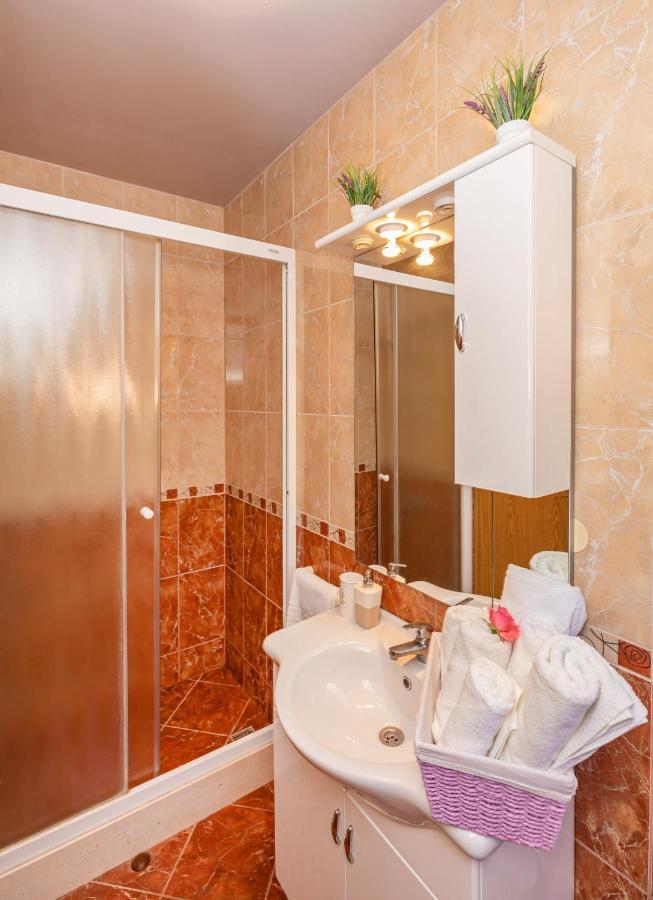 Apartments Bralovic Орашац Экстерьер фото
